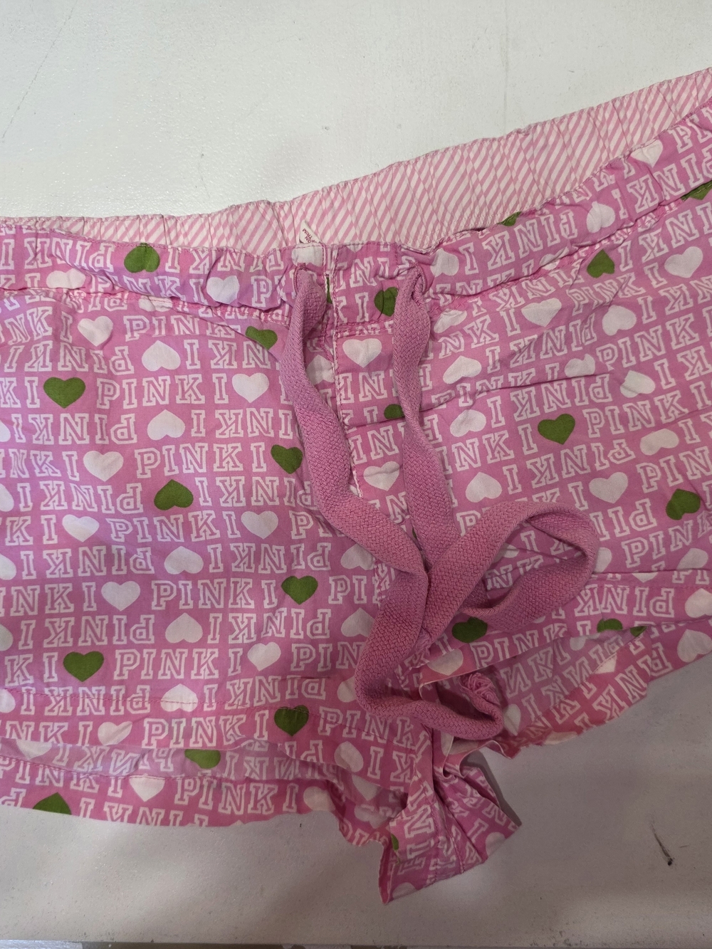 PINK Victoria's Secret Pink Logo & Heart Print Lounge Shorts